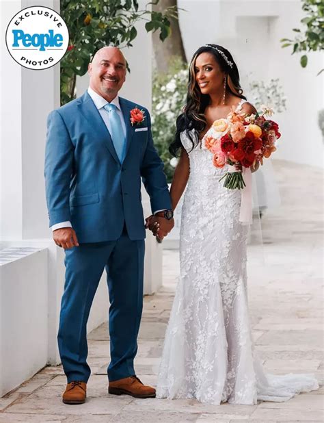 jay marries|Fox NFL Sundays Jay Glazer Marries Rosie Tenison in Italy。